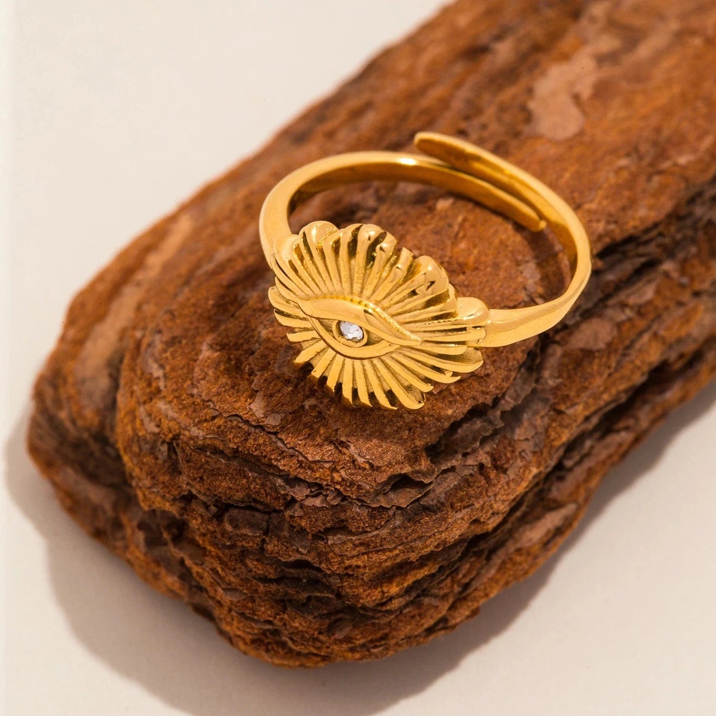 Pearlbud Rings Gold Illuminated Vision Ring