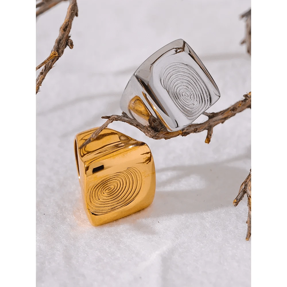 Pearlbud Rings Imprint Ring
