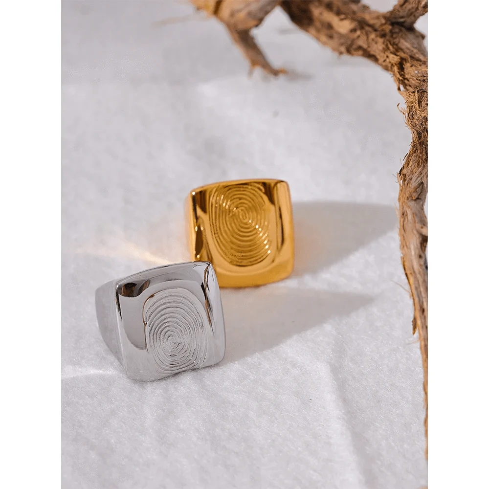 Pearlbud Rings Imprint Ring