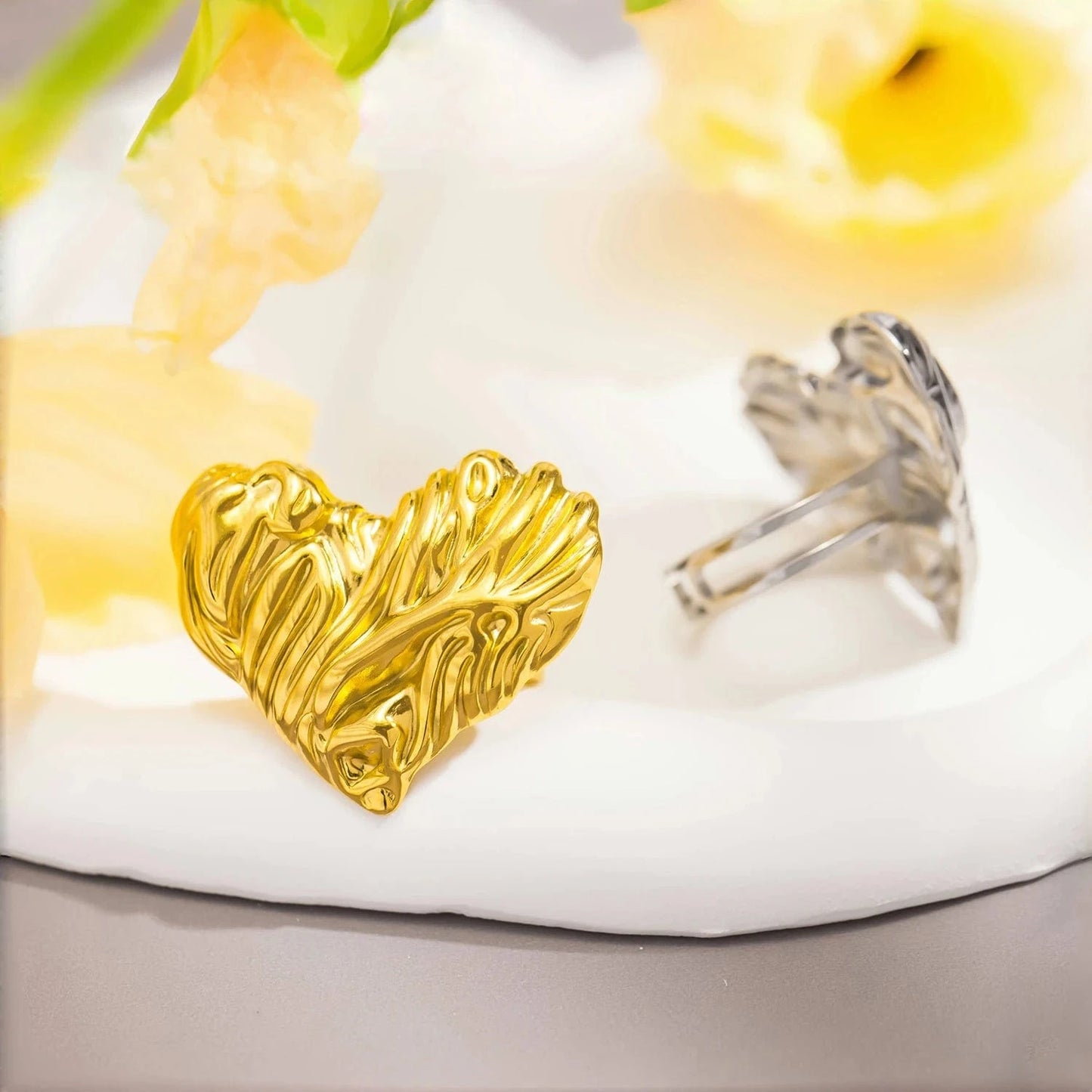 Pearlbud Rings Molten Heart Ring