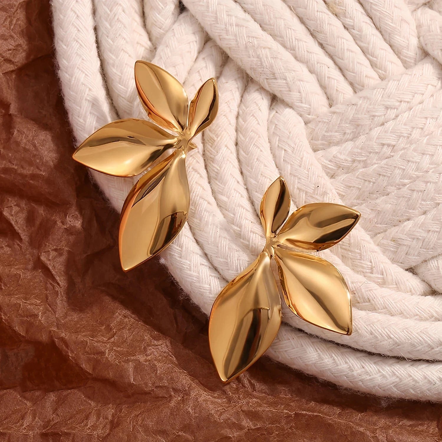 Pearlbud Earrings Gold Petal Bloom Studs