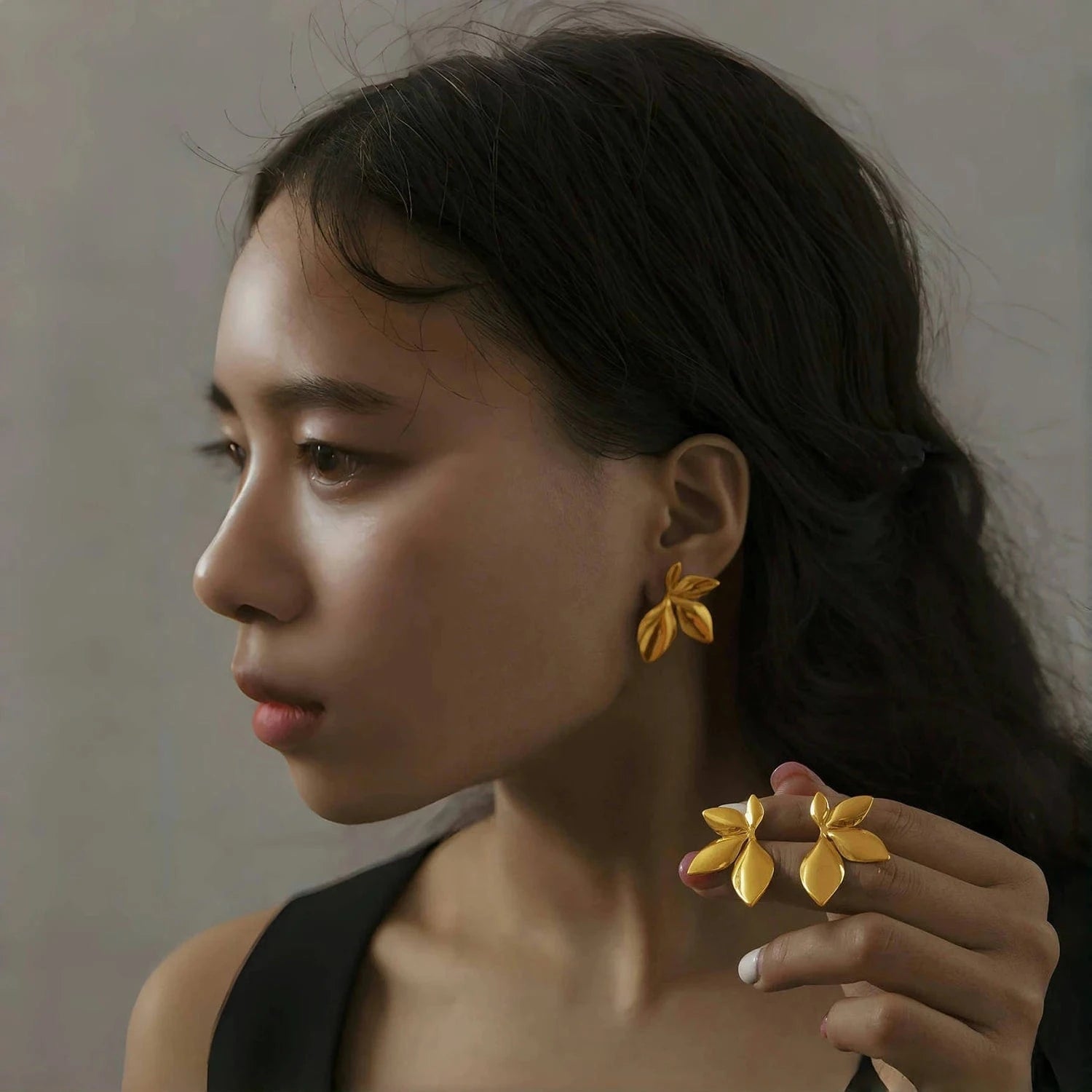 Pearlbud Earrings Gold Petal Bloom Studs
