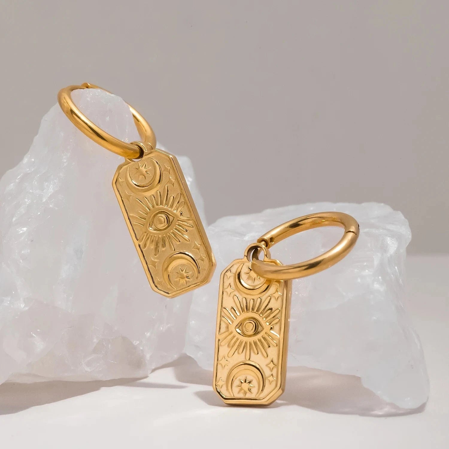 Pearlbud Earrings Mystical Medallion Hoops