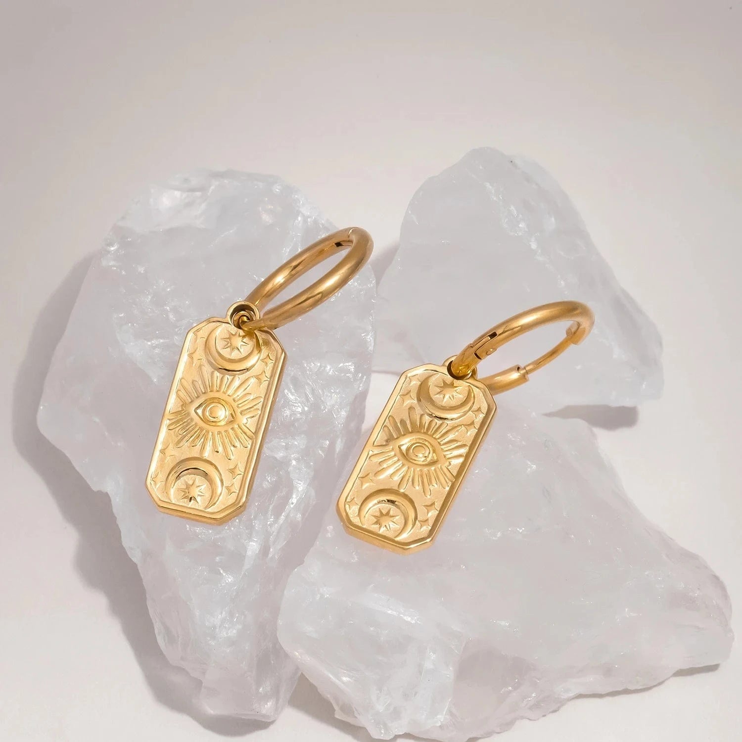 Pearlbud Earrings Mystical Medallion Hoops