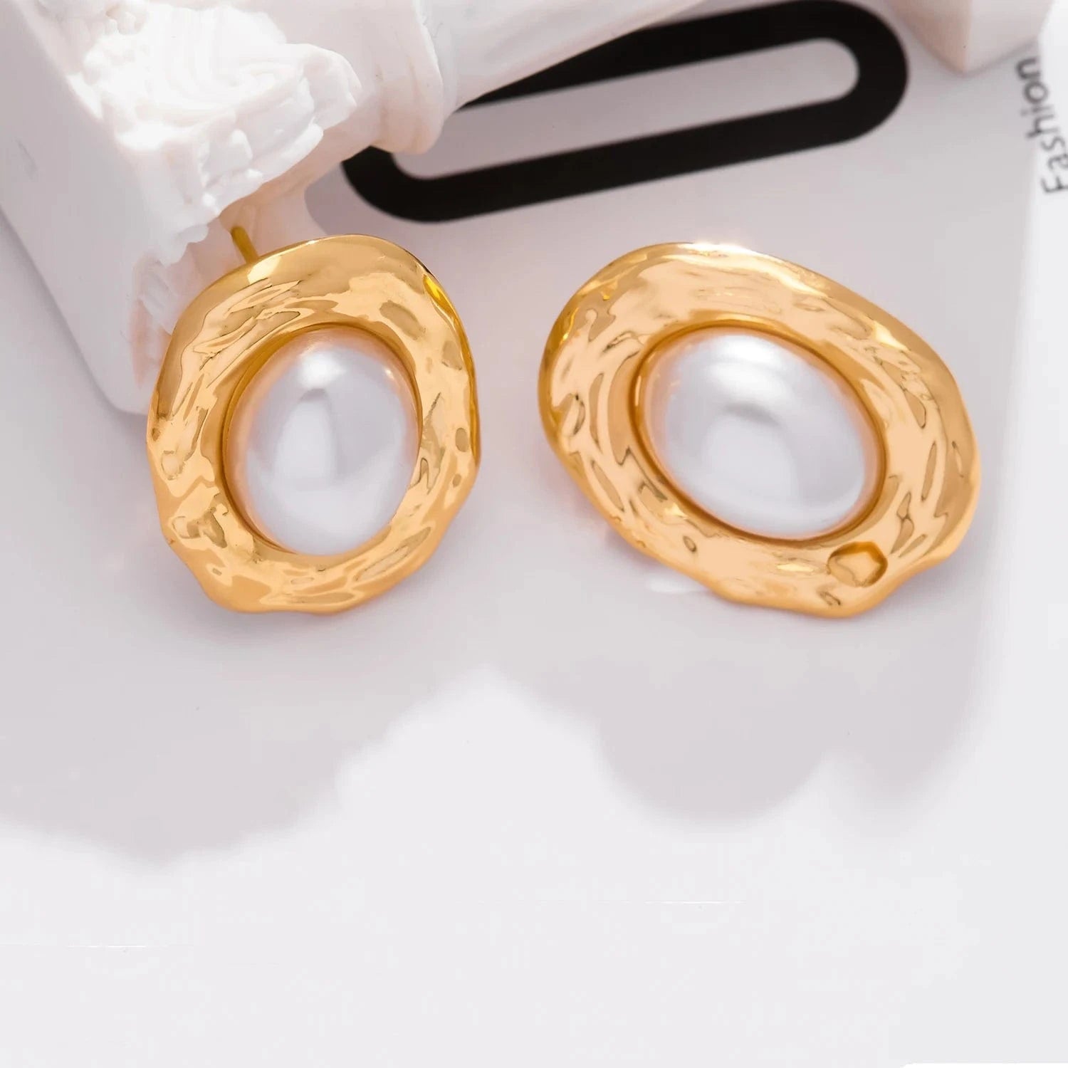 Pearlbud Earrings Pearlescent Studs Set