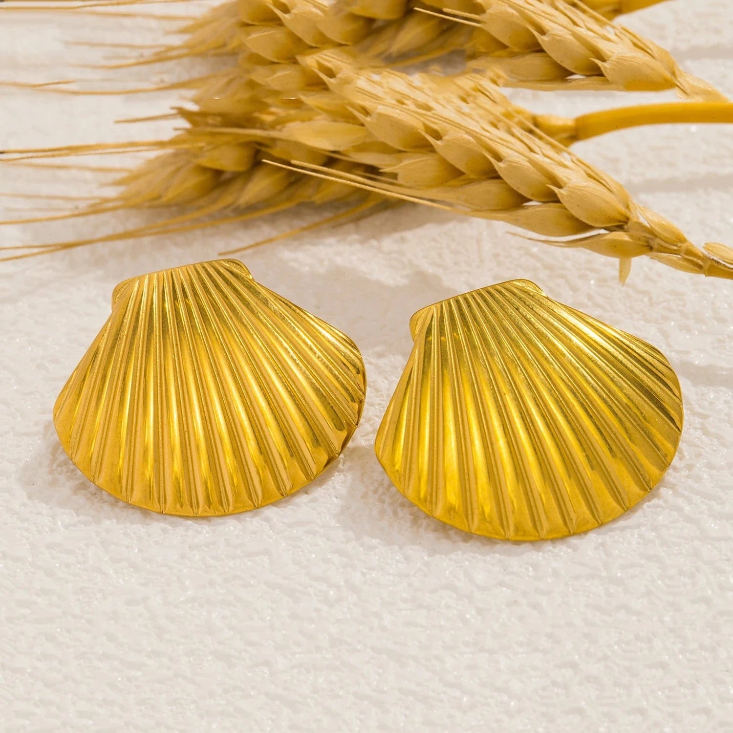 Pearlbud Earrings Seashell Stud Earrings
