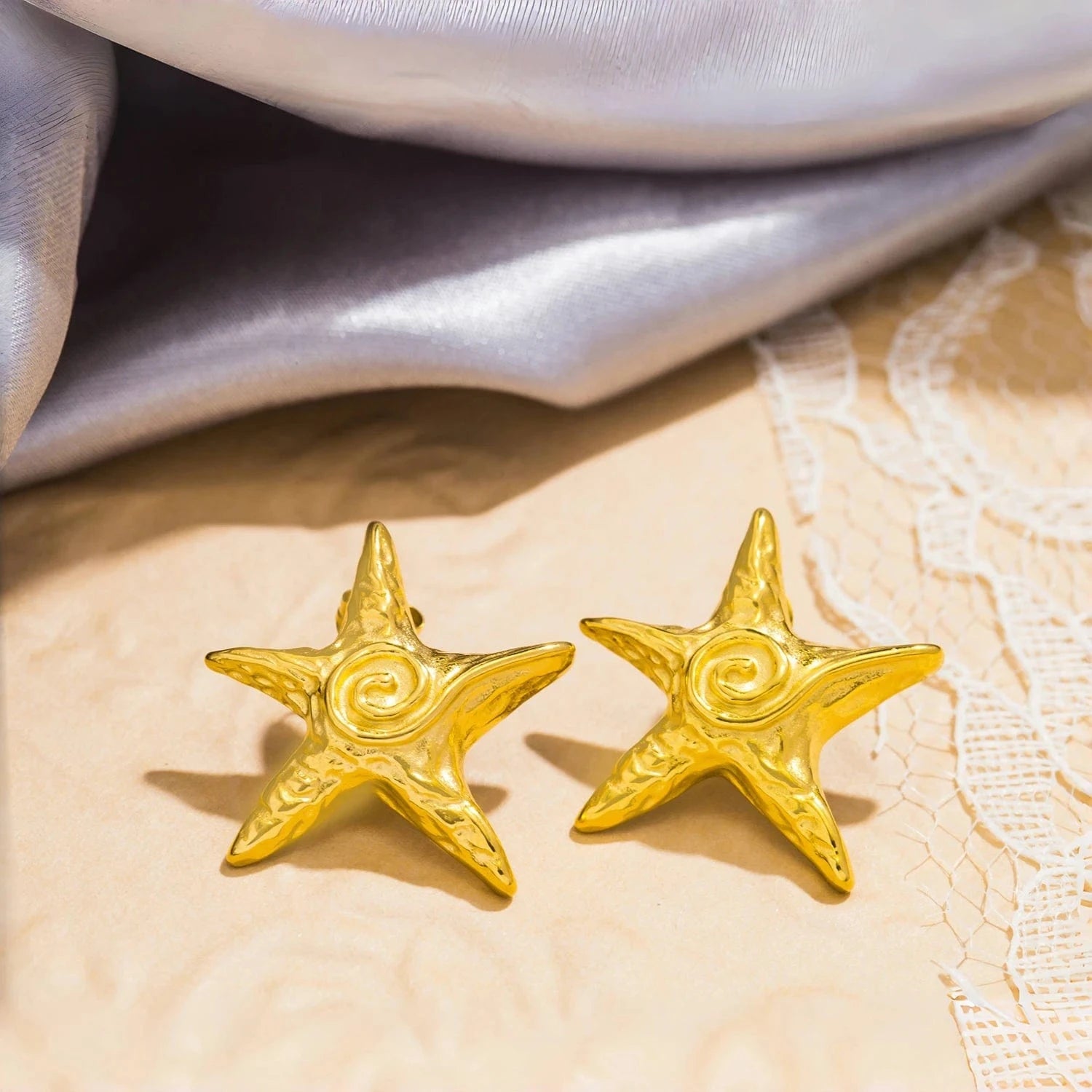 Pearlbud Earrings Solara Star Studs