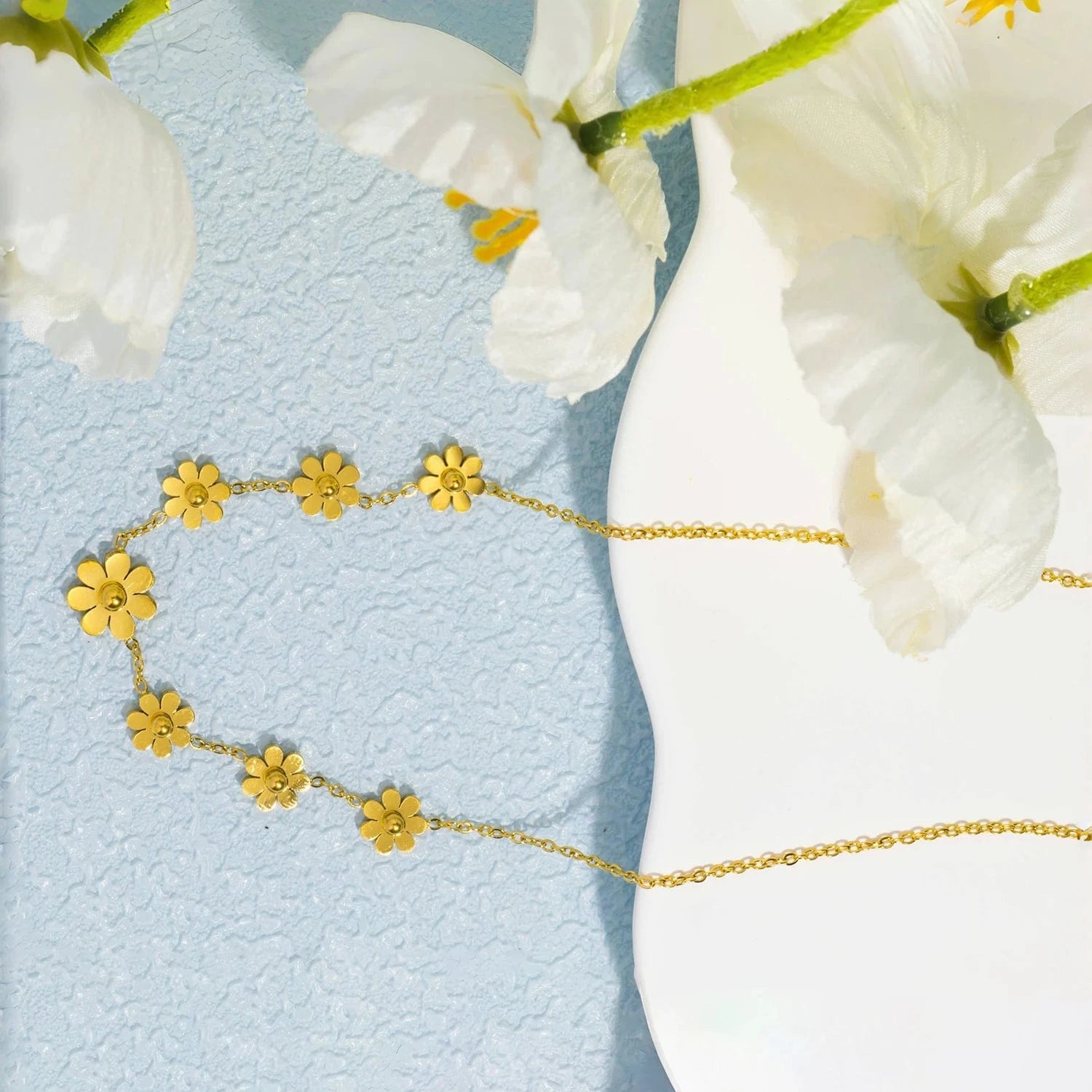 Pearlbud Necklace Gold Daisy Bloom Necklace