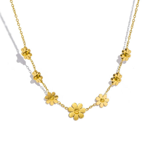 Pearlbud Necklace Gold Daisy Bloom Necklace