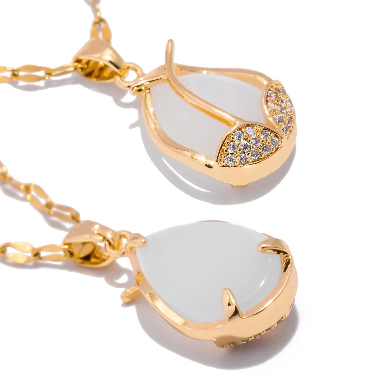 Pearlbud Necklace Gold Luminous Petal Necklace