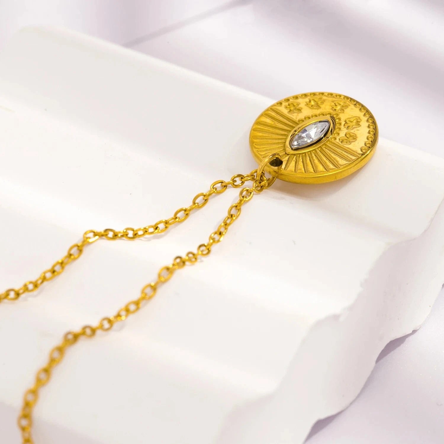 Pearlbud Necklace Gold Solara Medallion Necklace