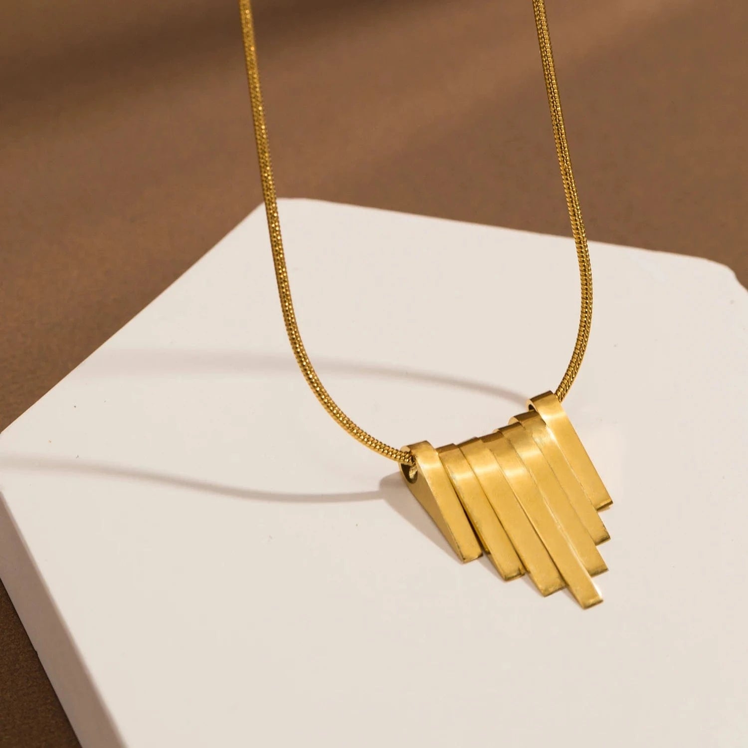 Pearlbud Necklace Gold Sunflare Necklace