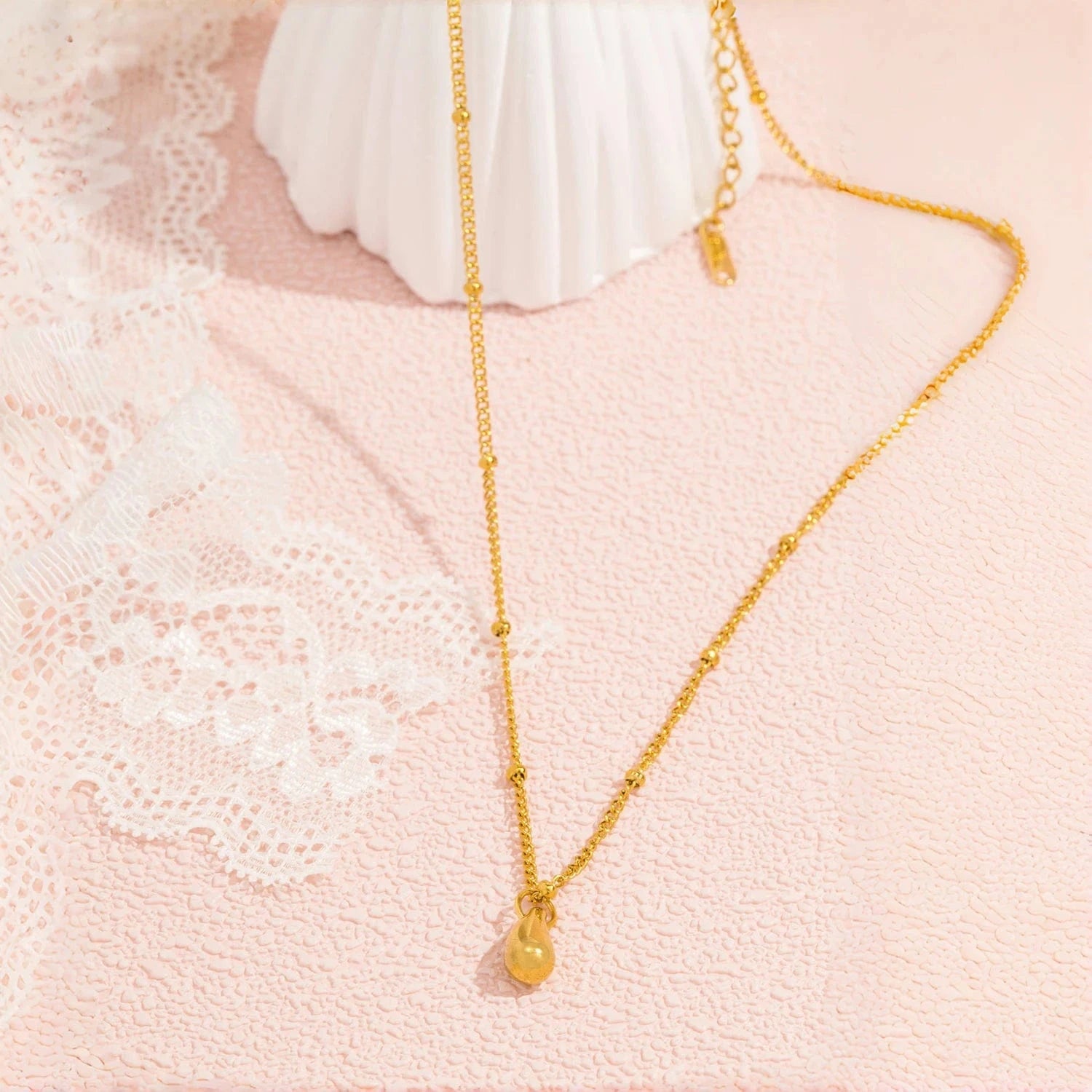 Pearlbud Necklace Teardrop Necklace