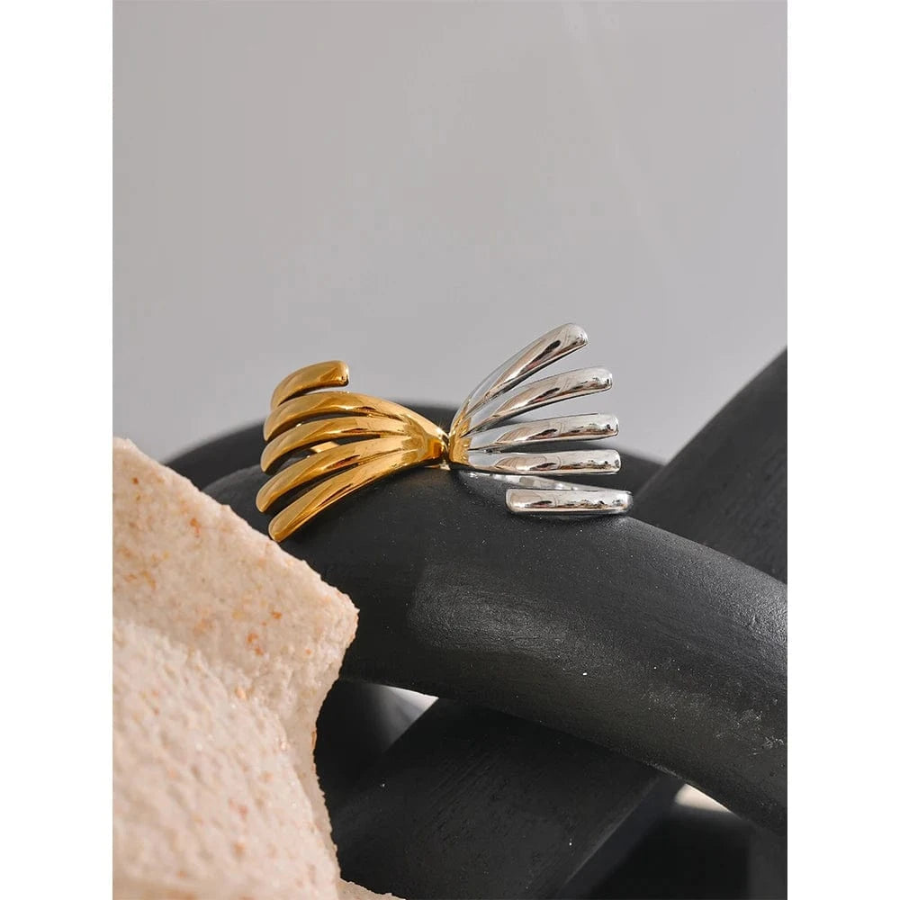Pearlbud Rings Flowing Bands Ring