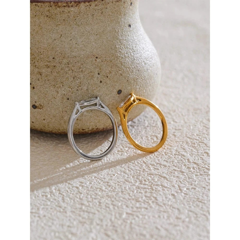 Pearlbud Rings Glint Solitaire Ring