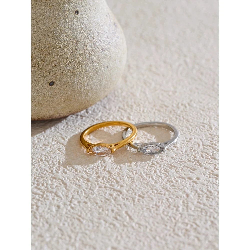Pearlbud Rings Glint Solitaire Ring