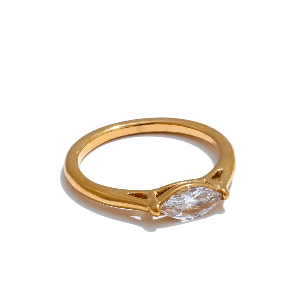 Pearlbud Rings Gold / 6 Glint Solitaire Ring