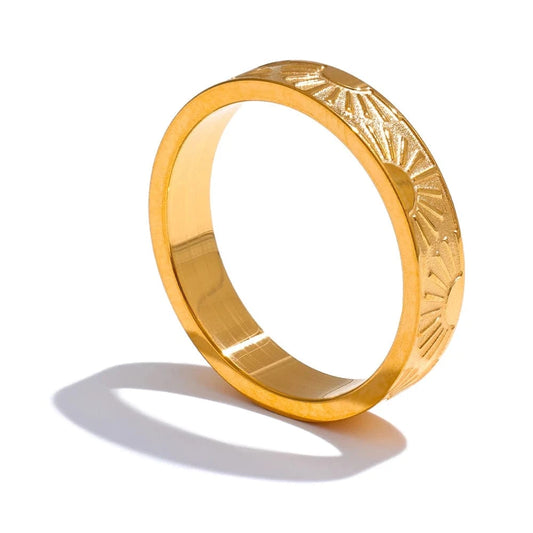 Pearlbud Rings Gold / 6 Solrise Band Ring