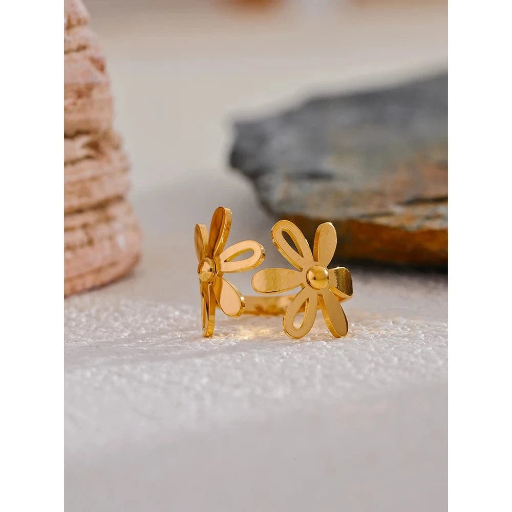 Pearlbud Rings Gold Duo Daisy Ring