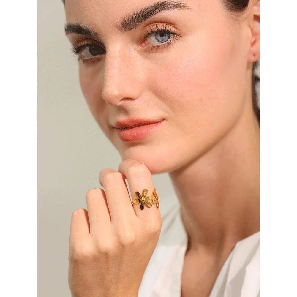 Pearlbud Rings Gold Duo Daisy Ring