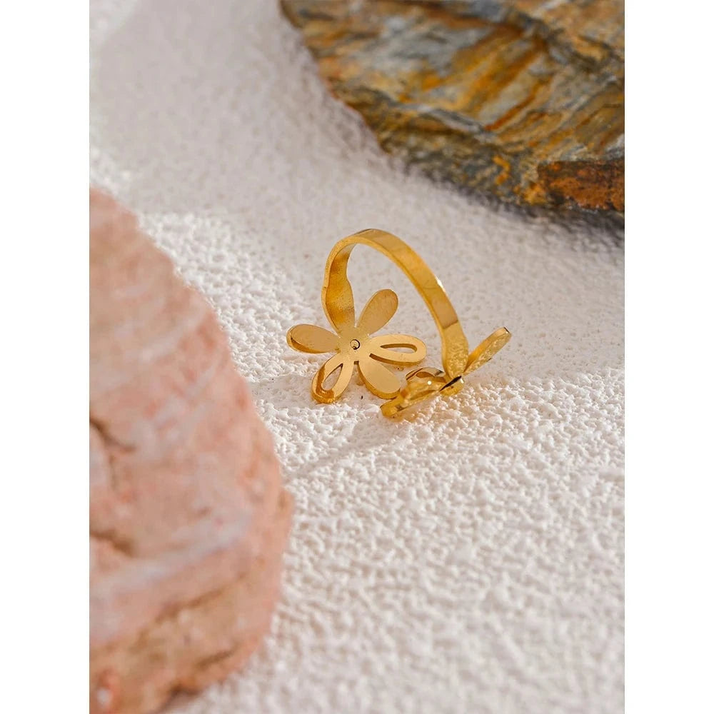 Pearlbud Rings Gold Duo Daisy Ring