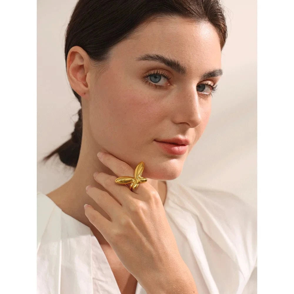 Pearlbud Rings Gold Emerge Ring