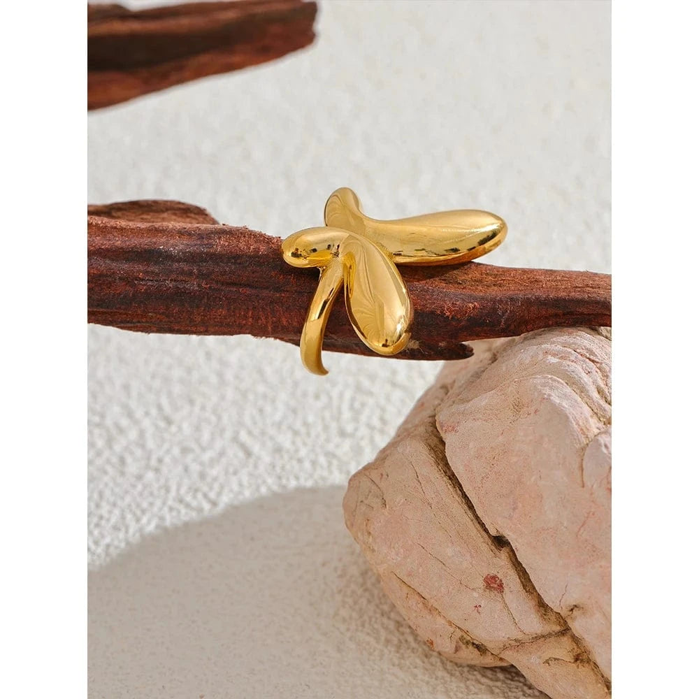 Pearlbud Rings Gold Emerge Ring
