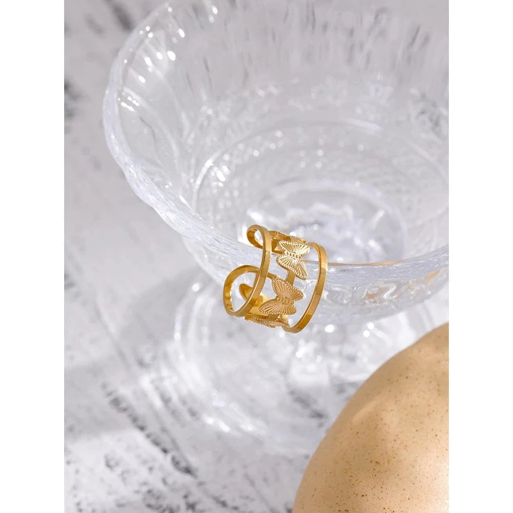 Pearlbud Rings Gold Flutterline Ring