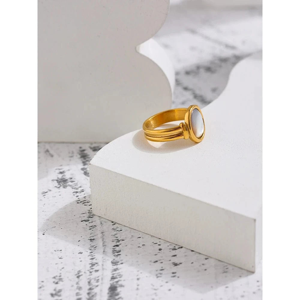 Pearlbud Rings Lustre Ring