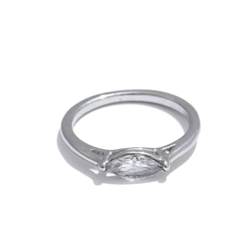 Pearlbud Rings Silver / 6 Glint Solitaire Ring