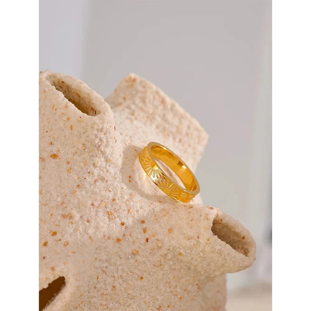 Pearlbud Rings Solrise Band Ring