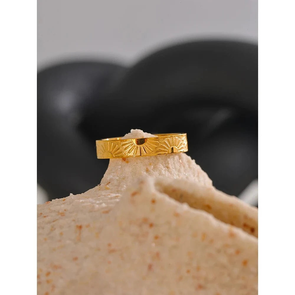 Pearlbud Rings Solrise Band Ring