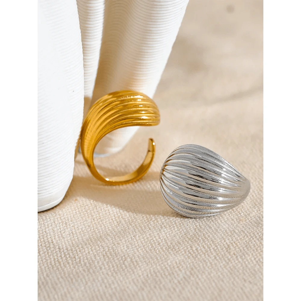 Pearlbud Rings Tidecrest Ring
