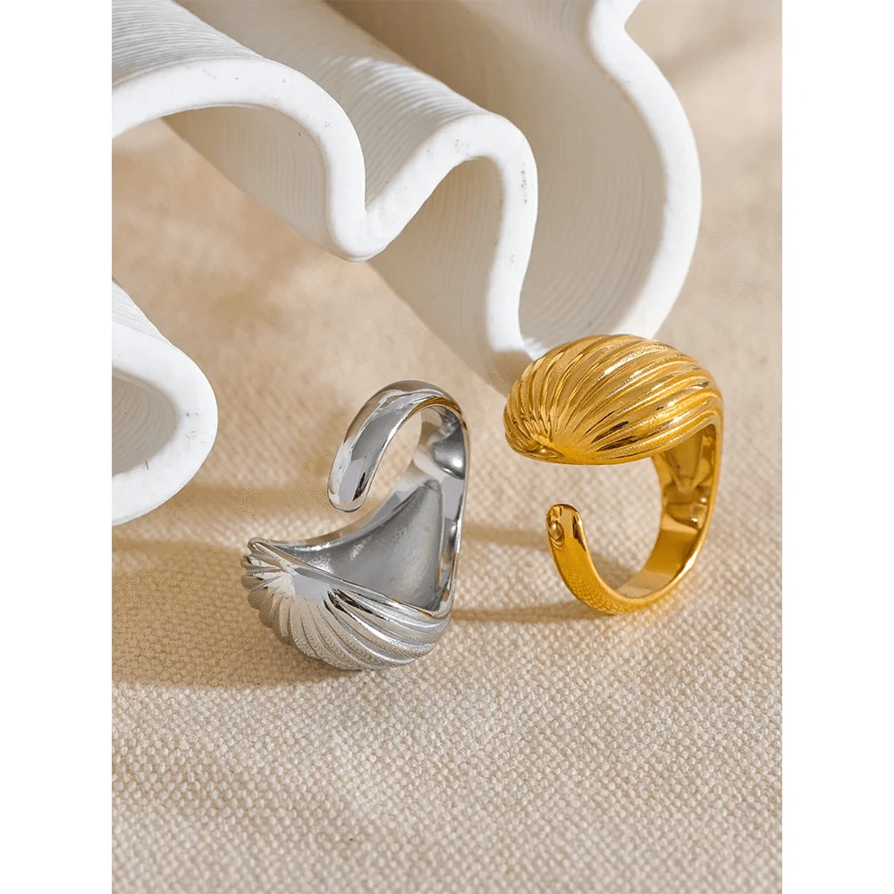 Pearlbud Rings Tidecrest Ring