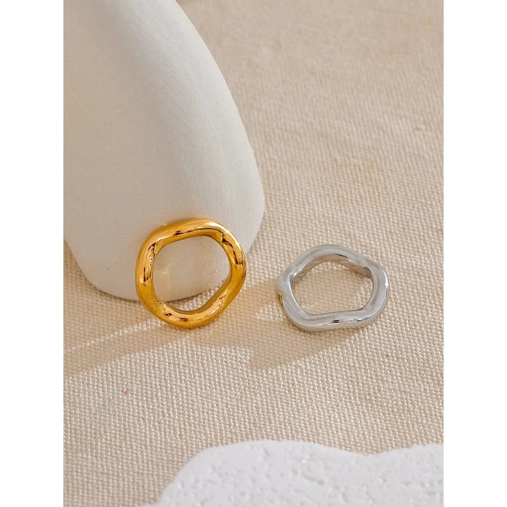 Pearlbud Rings Waveform Ring